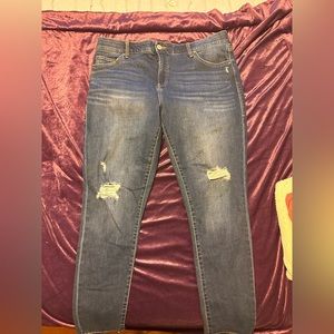 LulaRoe size 36 skinny fit distressed jeans